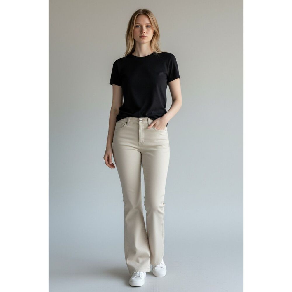 Signature By Levi Strauss & Co Womens Low Rise Bootcut Jeans Size 14 Short Beige